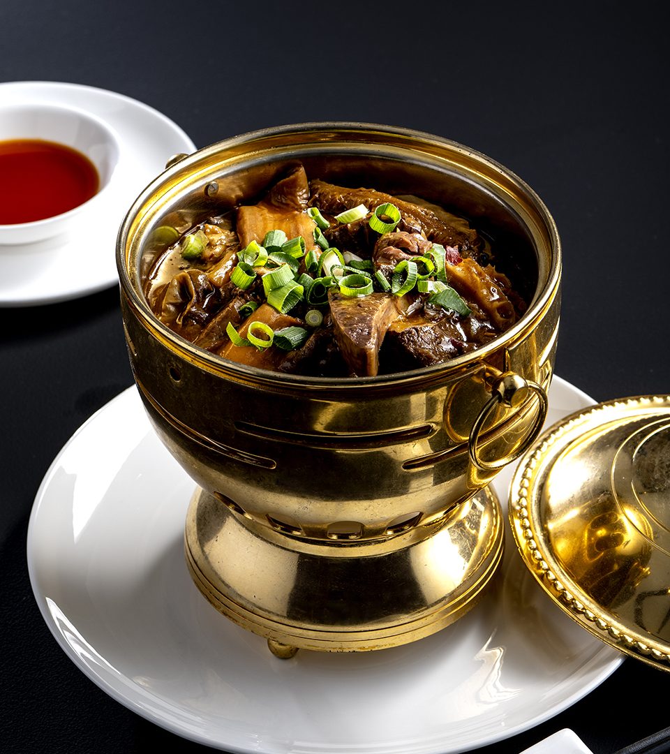Braised Mixed Beef Offal in Clay Pot | Royal Pavilion
